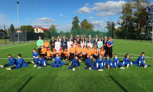 Zdjęcie do Uroczyste otwarcie kompleksu sportowego w Rudzie Strawczyńskiej